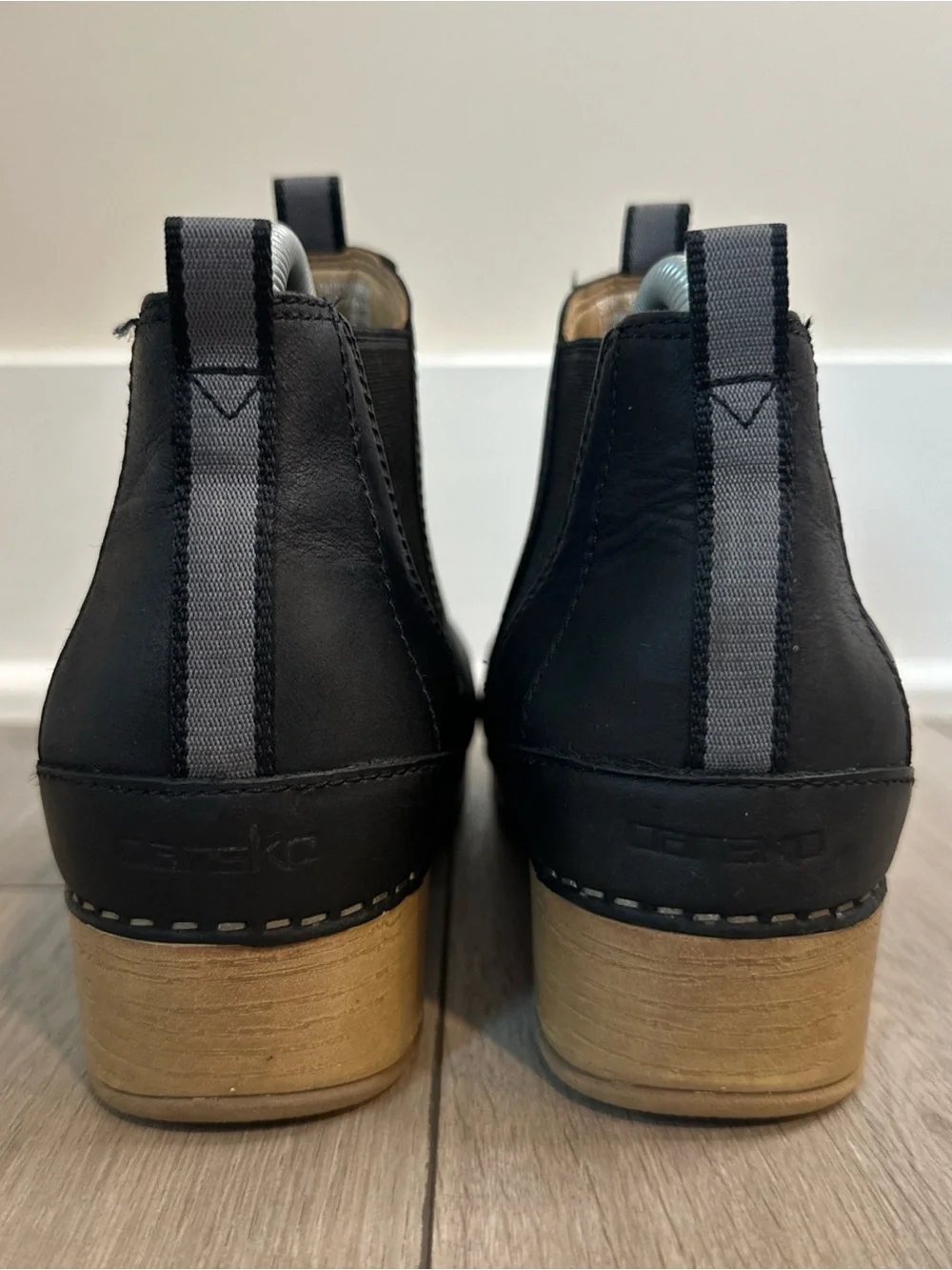 Dansko Womens Size 39 | 8.5-9 Becka Chelsea Black Leather Boots Ankle Booties
